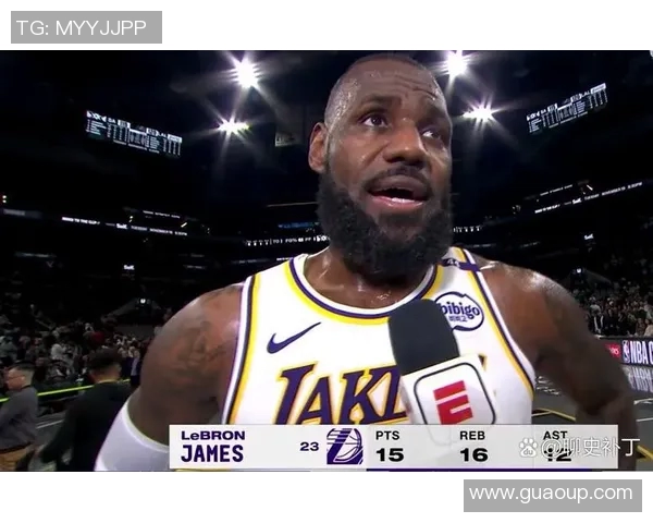 湖人对决马刺鹰的精彩比赛回顾与分析，谁能在这场对抗中脱颖而出